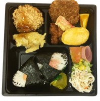 福井県福井市飯塚町の宅配弁当サービス デリカマート:おにぎり(2ヶ)弁当