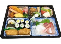 福井県福井市飯塚町の宅配弁当サービス デリカマート:刺身入り寿司弁当